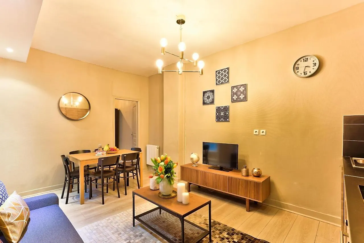 06 - Designed Flat Grands Boulevards Apartmán Paříž